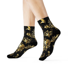 Load image into Gallery viewer, Crew Socks
